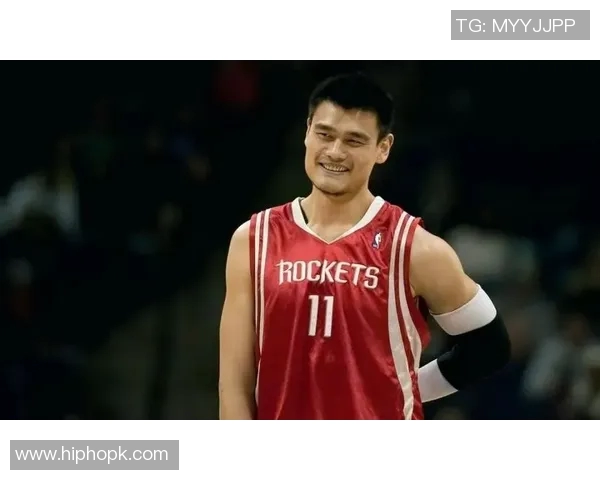 姚明贝尔苦笑背后的故事与篮球梦想的坚持与挑战